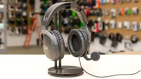 HyperX Cloud Stinger 2 Wired Over-Ear Gaming Headset with Detachable Mic - Good Condition