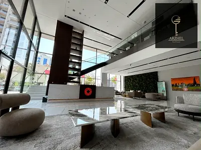 PREMIUM FINISHES | WELL-MAINTAINED | PRIME LOCATION