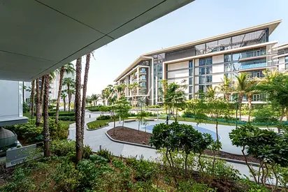 Vacant | Fully Upgraded | Garden View