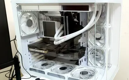 High Performance Gaming PC with GeForce RTX 5070TI and Liquid Cooling. 1 month used