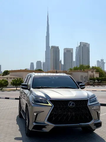 Pristine Lexus LX 570 Sport 2018 | GCC Specs | Fully Loaded