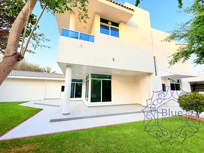 5BR Villa with private garden / shared gym pool / 2 parking slots