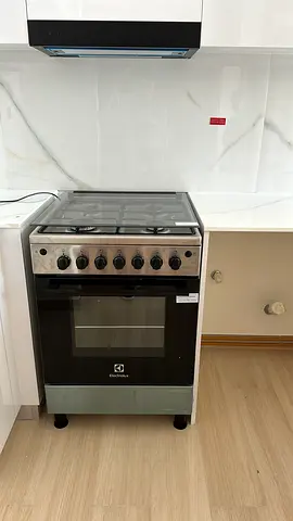 Electrolux Gas Cooker & Oven – Excellent Condition