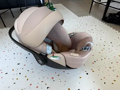 Cybex car seat - platinum