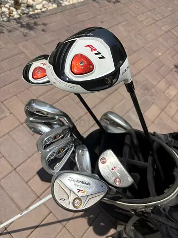 TaylorMade Golf Club Set with R11 Driver and Bag