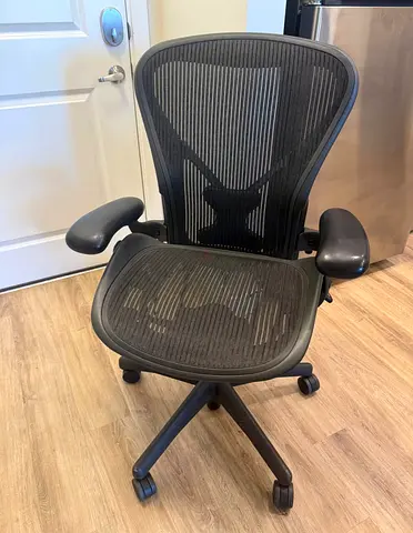 Herman Miller Aeron size B fully loaded