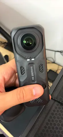 Insta360 x4