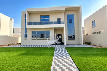 4Br | Living Hall | Majlis |2Kitchen | Maid Room