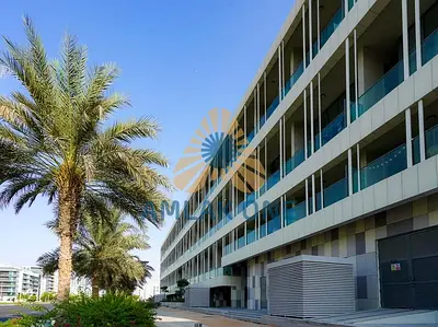 Canal View | Stunning 2BR | Balcony