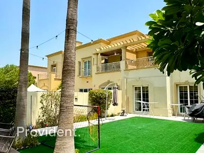 Stunning Upgraded & Extended | Prime Location