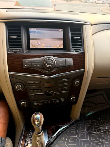 Used Nissan original car stereo unit working excellent condition, price is whatever the buyer likes.