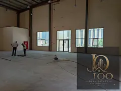 Huge commercial showroom at an excellent price per square foot | Prime location in Umm Al Dera, near