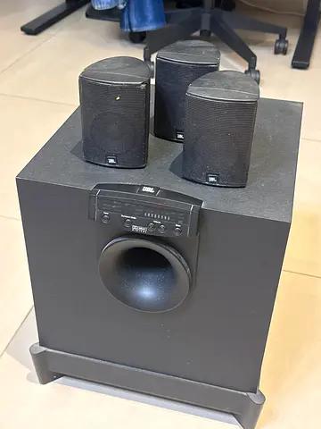JBL 5.1 Home Theater Speaker System with Subwoofer - Good Condition