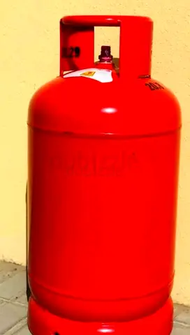 Red LPG Gas Cylinder Dubai -mid size -almost Full-Good Condition