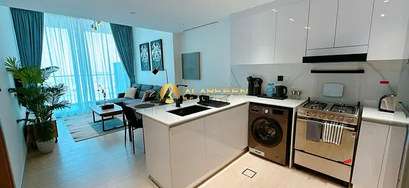 Fully Furnished 1-BR | High Floor | Marina View
