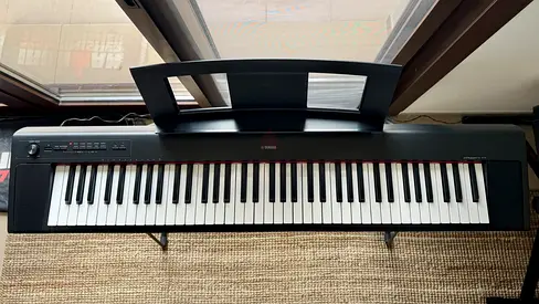 Digital Piano - Yamaha Paggero NP-32