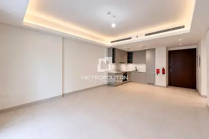 Kitchen Appliances | Ready To Move | Top Floor