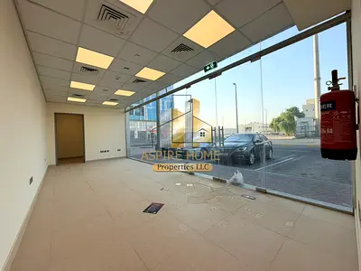 Retail Shop | High-Visibility Location