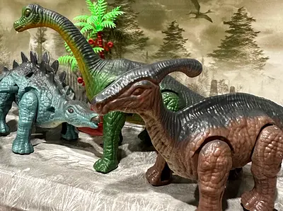 Set of 4 Realistic Plastic Dinosaur Figures - Brontosaurus, Stegosaurus, Parasaurolophus