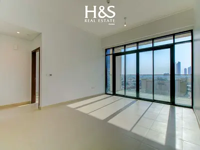 1 Bedroom | 878 Sq. Ft. | Unfurnished | City View