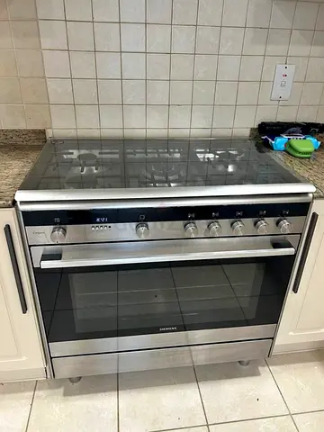 Siemens 90cm Stainless Steel Gas Range Cooker with Oven - Good Condition