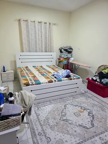 1 master room is available