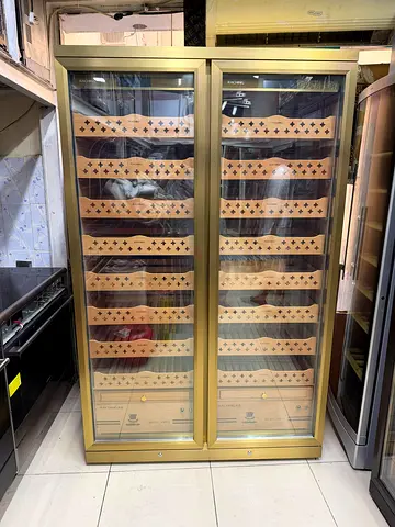 RACHING Humidor new latest model dual Door (brand new) gold color and black color Available
