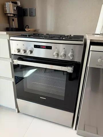 Siemens freestanding gas oven and hob - stainless steel, good condition
