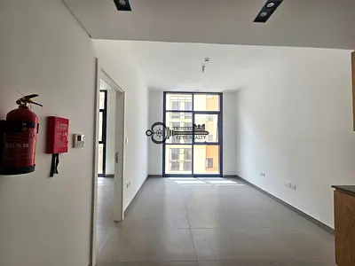 Brand New Building 1,Bhk Flat Available 1,Bathroom All Facilities Free And Rent 40k