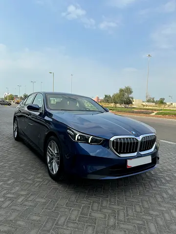 BMW 520i 2024 , under service and warranty package