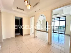 Large Layout | Old Town Island | Vacant