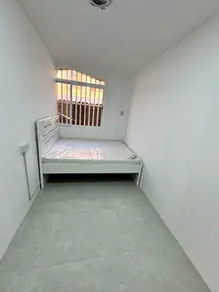 Couples Partition walking Qusais Metro (NO BROKER FEES)