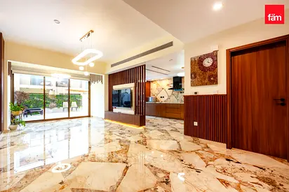 Close to Amenities | Fully upgraded | VASTU