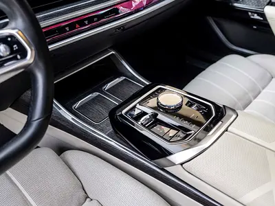 صورة 8 لـ 2023 BMW 7-SERIES