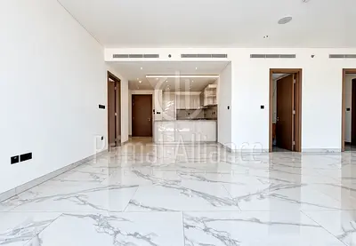 FULL LAGOON VIEW | 2BR + MAID | 4 CHEQUES