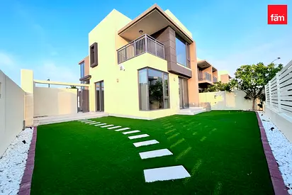 corner unit| townhouse 2E | beautifully landscape