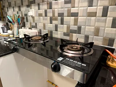 Aftron Table Gas Stove, 2 Burners, Black- glass top