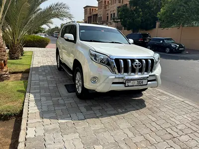 Toyota Prado VXR 2017 GCC Top option sunroof original paint all service done from ALFUTTAIM