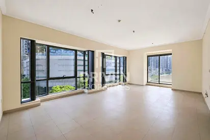 Community Expert | Vacant | Multiple Options