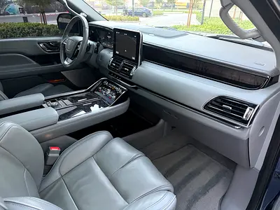 صورة 9 لـ 2018 Lincoln NAVIGATOR