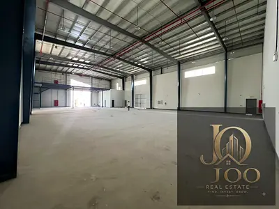 مستودع مميز للإيجار في أم الثعوب | 12,500 قدم مربع | كهرباء 125 كيلووات
