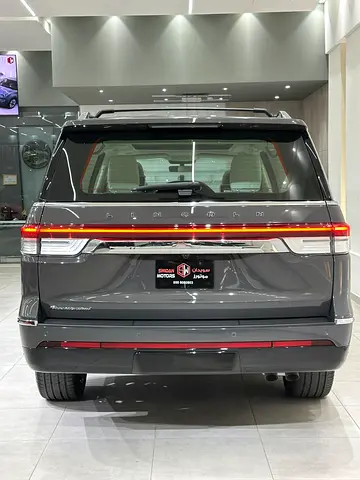 صورة 5 لـ 2023 Lincoln NAVIGATOR