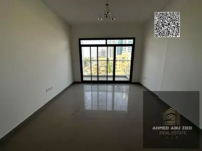 Spacious 1BR in a brand-new tower, 2 baths, built-in wardrobes, central AC, open view, near Middle East and all services, 4 payments.