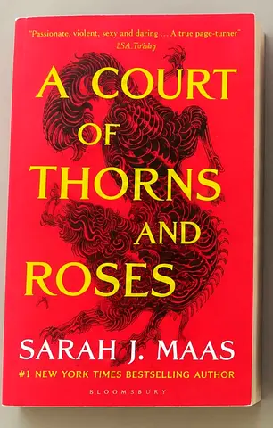 A Court of Thorns and Roses – Sarah J. Maas | ACOTAR Paperback