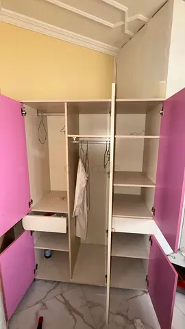 Excellent condition 3door wardrobe available ready to sell