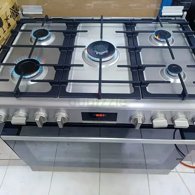 Free delivery Bosch Stainless Steel 5-Burner Gas Cooker with Oven 90 cm