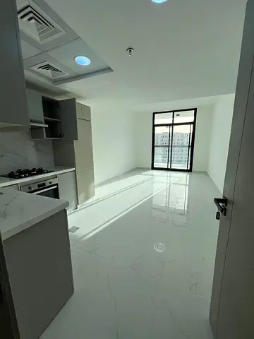 HUGE PRICE DROPPED|VASTU-COMPLIANT|CHILLER FREE|BRAND NEW