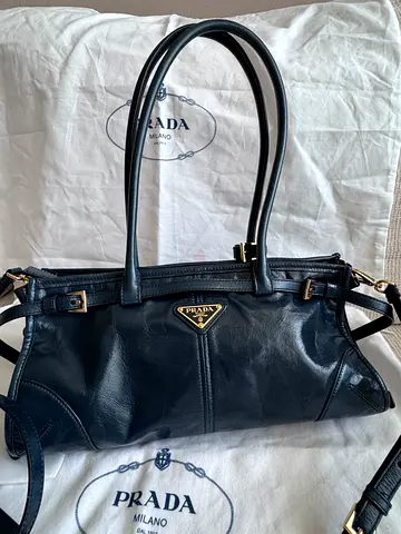 PRADA handbag Bonnie Medium leather calfskin detachable, adjustable shoulder strap. Authentic