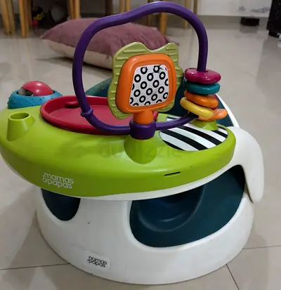 Mamas & Papas baby snugseat with tray - used