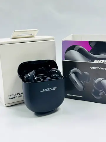 Bose QuietComfort ultra True Wireless Earbuds with Charging Case - Black open box not used